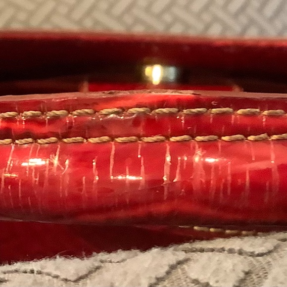 Blood red Liz Claiborne purse - Picture 4 of 4